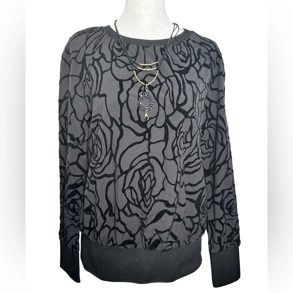 Fabletics Lola Back At It Cutout Top w/Black Floral Pattern
